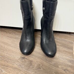 PAIGE Black Ankle Boots Sleek Minimalist Design